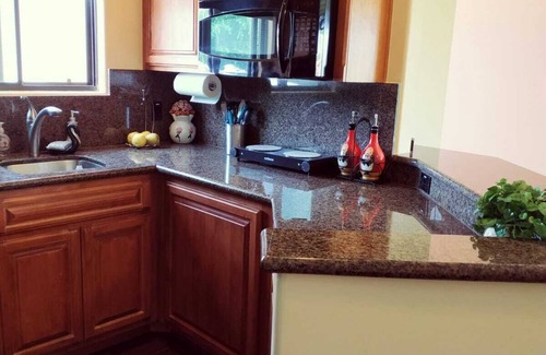 Gilbert House | 1 Bed/1 Bath Upscale Casita, Sleeps 2/4, Garage, Heated Pool, BBQ, and more.