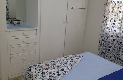 Weston Ski Chalet | 1 Bed 1 Bath West Coast Apartment
