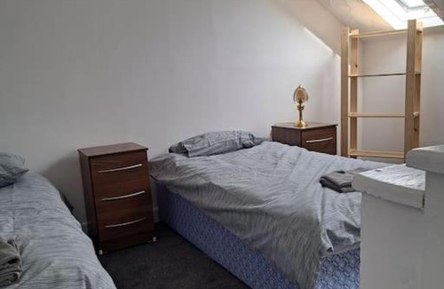 Dowlais Apartment | 1 Bed Apart