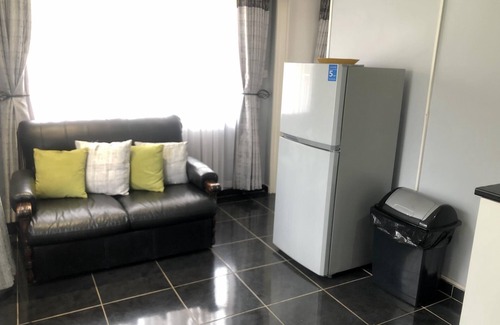 Mazowe Apartment | 1 bed Apartment in Mount Pleasant Heights - 2014