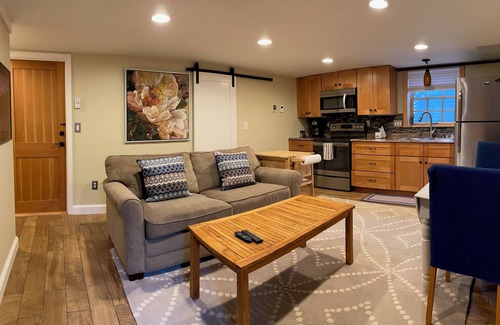 Loyal Heights Apartment | ✔️1 bed/bath unit with washer/dryer, & private entrance in a quiet neighborhood.