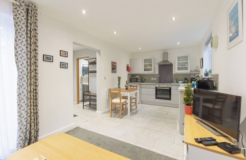 Bude Ski Chalet | 1 Bed Chalet in Bude - Parking & Wifi