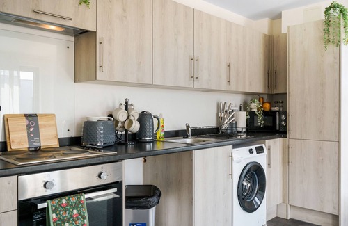 George Green Apartment | 1 Bed Flat Minutes From Heathrow