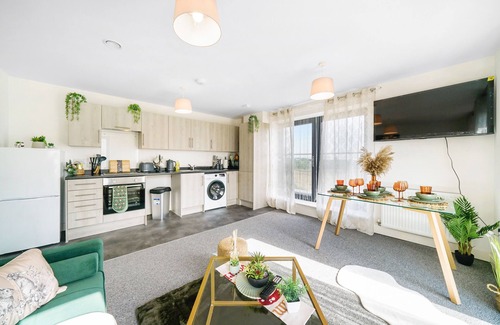 George Green Apartment | 1 Bed Flat Minutes From Heathrow