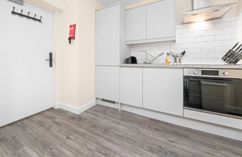 Methil Apartment | 1 Bed Flat With Parking Sleeps 2 in Fife