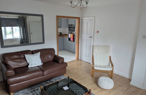 Worcester House | 1-bed Home for 2, Parking, Garden & Great Location