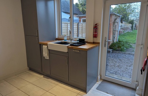 Worcester House | 1-bed Home for 2, Parking, Garden & Great Location