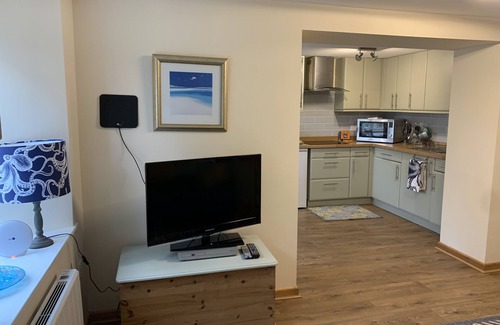 Coad's Green Cottage | 1 bed-Pet Friendly-Parking-Patio-close to coasts
