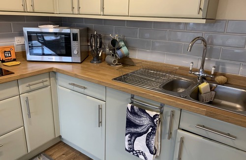 Coad's Green Cottage | 1 bed-Pet Friendly-Parking-Patio-close to coasts