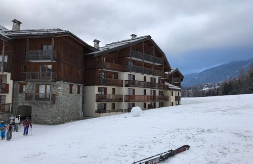 Val Cenis Condo | 1 bedroom apartment for 4 people Ski-to-door departure