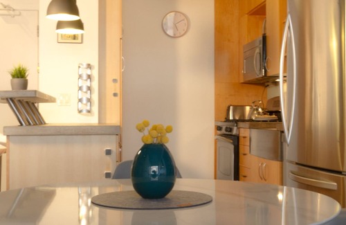 Pearl District Condo | 1 Bedroom + 1 Flex Room/1 Bathroom w/EV Charger