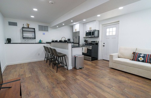 Whittier Apartment | 1 bedroom 14 miles to Disneyland
