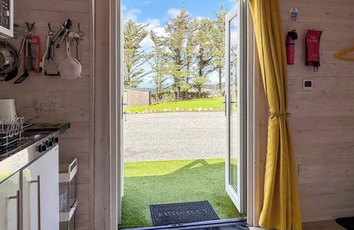 Oldshoremore Cottage | 1 bedroom accommodation in Oldshoremore, near Lochinver