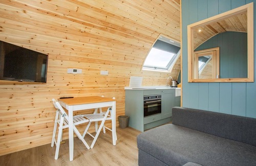 Carlton-in-Cleveland Ski Chalet | 1 bedroom accommodation in Great Busby