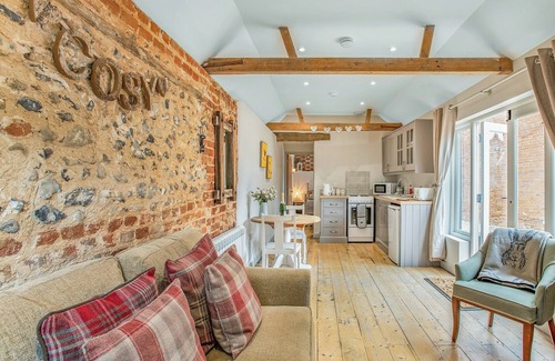 Foxley Cottage | 1 bedroom accommodation in Bawdeswell