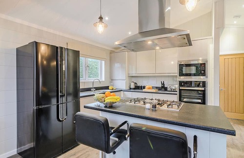 Stuppington Ski Chalet | 1 bedroom accommodation in Canterbury