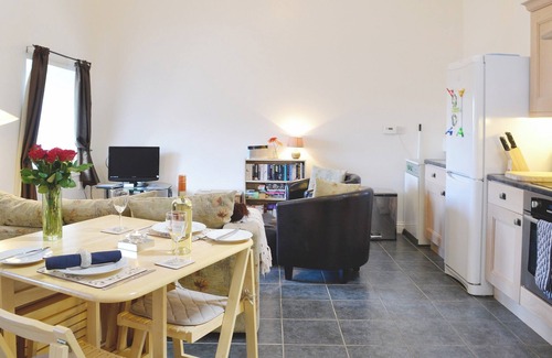 Carmarthen Cottage | 1 bedroom accommodation in Wauntwr, Trelech