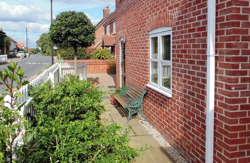 Birch Cottage | 1 bedroom accommodation in Birch, near Colchester