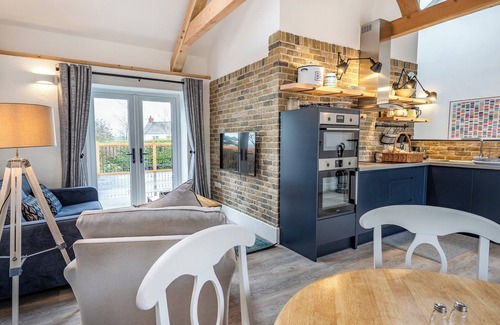 Whitland Cottage | 1 bedroom accommodation in Llanboidy