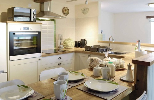 Llanychan Cottage | 1 bedroom accommodation in Llanrhaeadr, near Denbigh