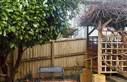Raymonds Hill Cottage | 1 bedroom accommodation in Raymond&rsquo;s Hill, near Lyme Regis