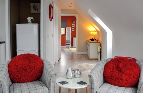 Bathgate Cottage | 1 bedroom accommodation in Blackridge, near Edinburgh
