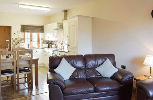Felinfach Cottage | 1 bedroom accommodation in Mydroilyn, near Aberaeron