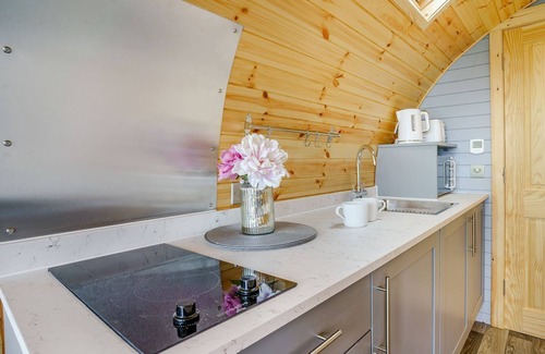 Whitland Cottage | 1 bedroom accommodation in Llanboidy, near Laugharne