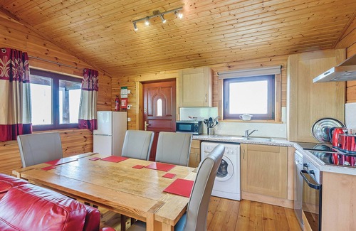 Caersws Ski Chalet | 1 bedroom accommodation in Llandinam, Powys