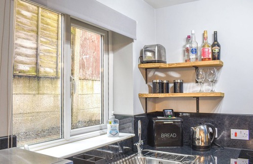 Cannock Cottage | 1 bedroom accommodation in Hednesford, near Cannock