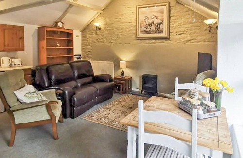 Llannon Cottage | 1 bedroom accommodation in Llannon, Llanelli