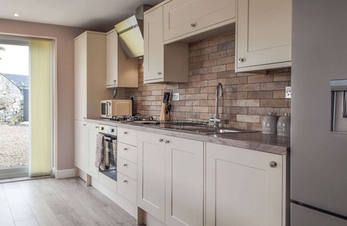 Tavernspite Cottage | 1 bedroom accommodation in Llanteg