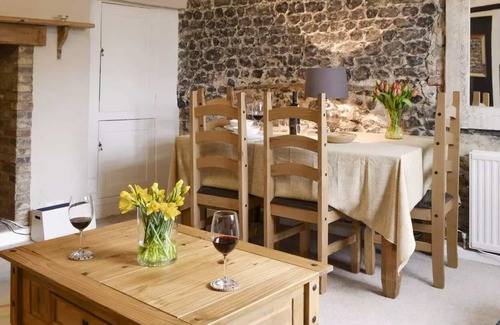 Cliftonville Cottage | 1 bedroom accommodation in Margate