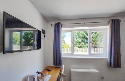 Lincoln Cottage | 1 bedroom accommodation in Walcott