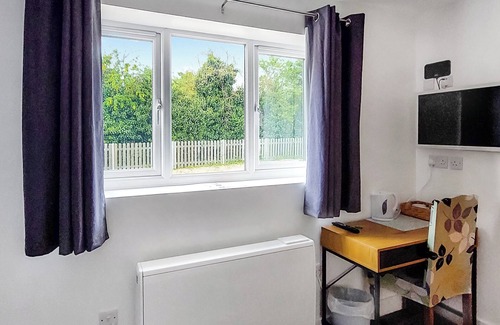 Lincoln Cottage | 1 bedroom accommodation in Walcott