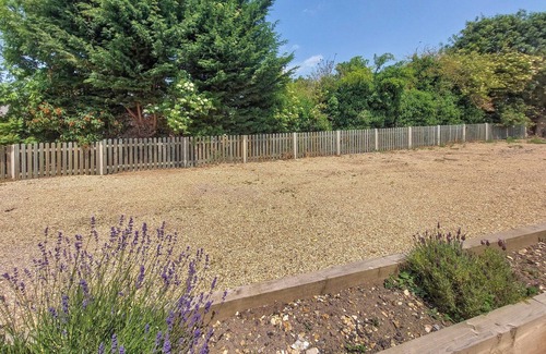 Lincoln Cottage | 1 bedroom accommodation in Walcott