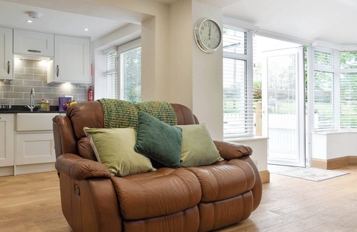 Dinas Cottage | 1 bedroom accommodation in Rhostryfan, near Caernarfon