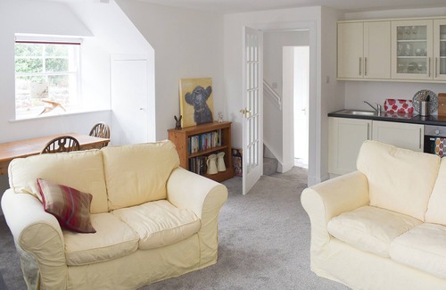 Kelso Cottage | 1 bedroom accommodation in Yetholm, near Kelso