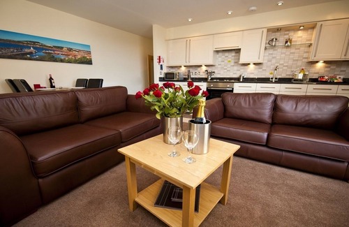 Scarborough Apartment | 1 Bedroom Apartment - 2nd Floor