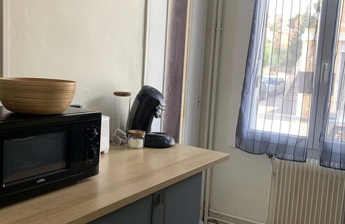 Vitrolles Apartment | 1 Bedroom Apartment in Vitrolles