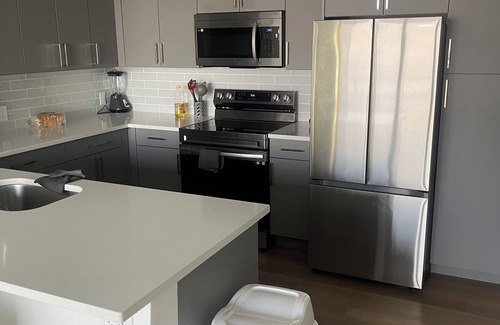 Secaucus Apartment | 1-bedroom apartment in Secaucus with office space WiFi, fitness room, AC
