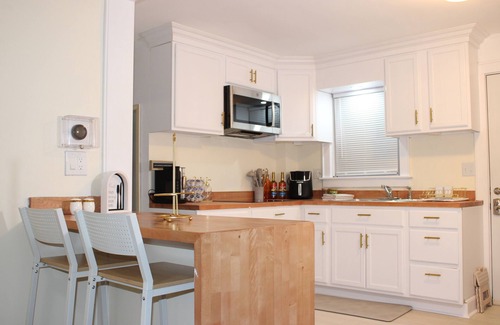 Manchester Apartment | 1 Bedroom Apartment 1.5 Miles from Downtown Manchester NH