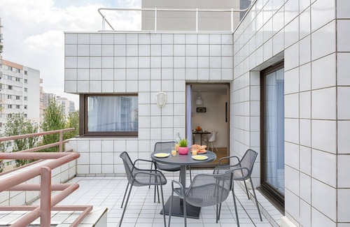 Quartier de la Salpetriere Apartment | 1 Bedroom Apartment With Balcony In Austerlitz