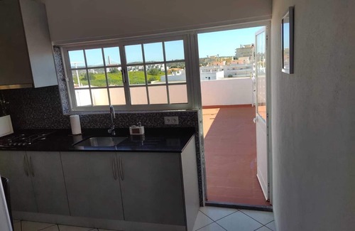 Mexilhoeira da Carregacao Apartment | 1 bedroom apartment with terrace, air conditioning and wi-fi