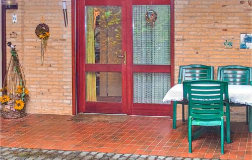 Pruemzurlay House | 1 Bedroom Awesome Home In Prümzurlay