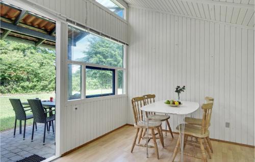 Hampen House | 1 Bedroom Awesome Home In Hampen