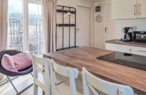 Klovedal House | 1 bedroom awesome home in Klövedal
