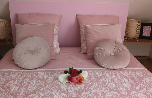 Pernois Bed & Breakfast | 1 Bedroom Bed & breakfast in Pernois
