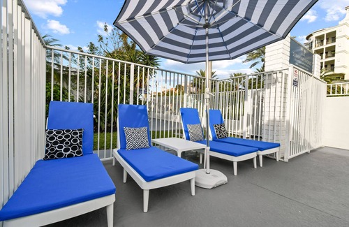 Palm Beach Shores Apartment | 1 Bedroom boutique apartment by the beach