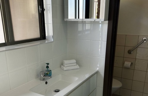 Emu Point Ski Chalet | 1 Bedroom Chalet Emu Beach